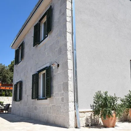 Kate Villa Podgora